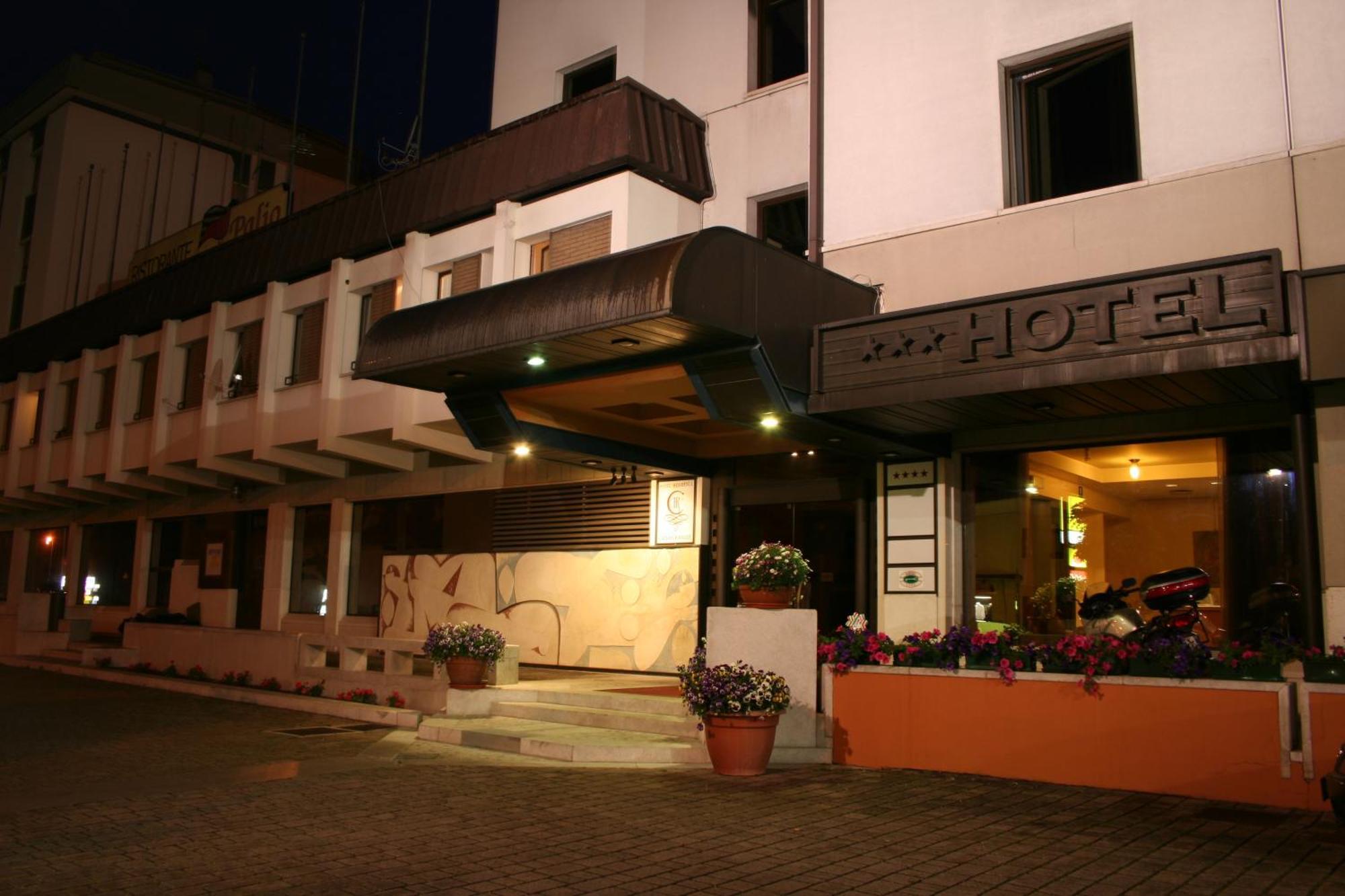 Hotel Casagrande Feltre Exterior foto